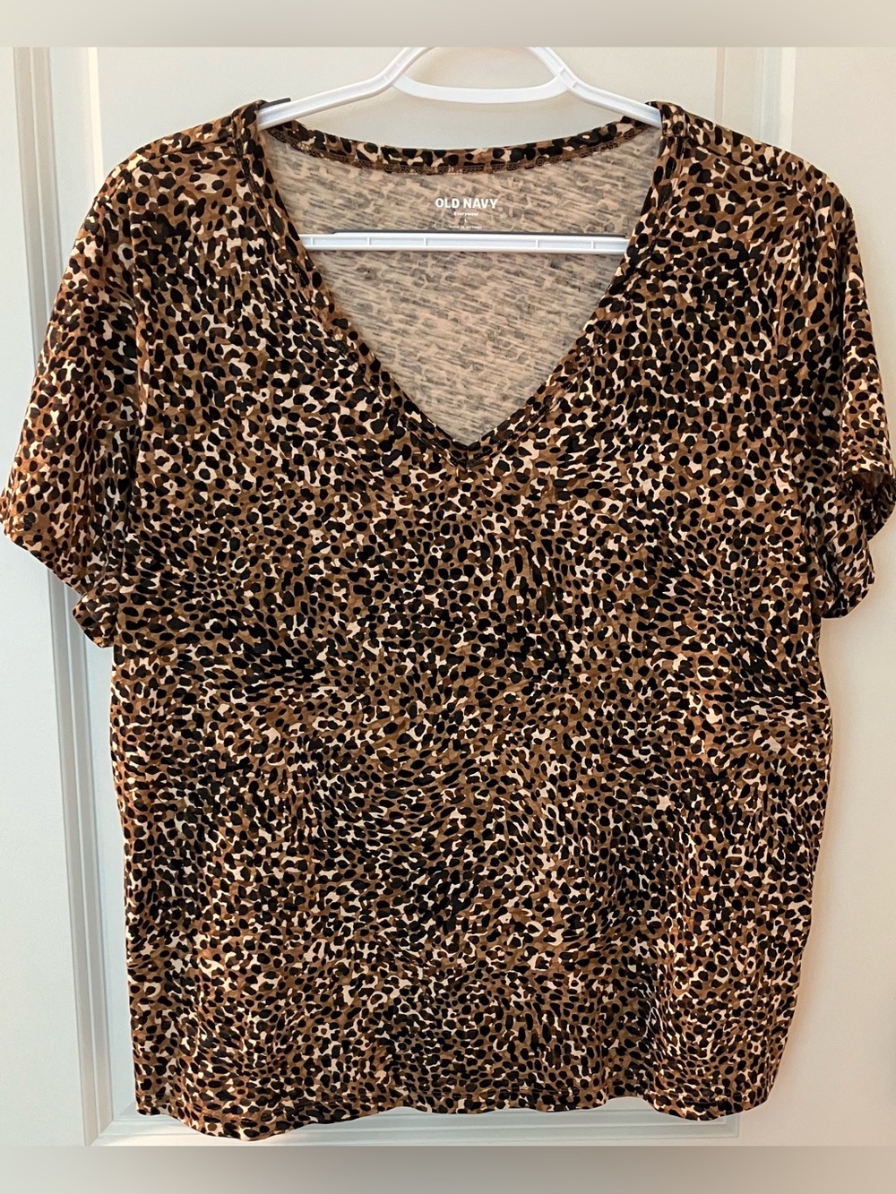 Old Navy Women’s EveryWear Slub Knit V-Neck Brown Black Leopard T-Shirt Large